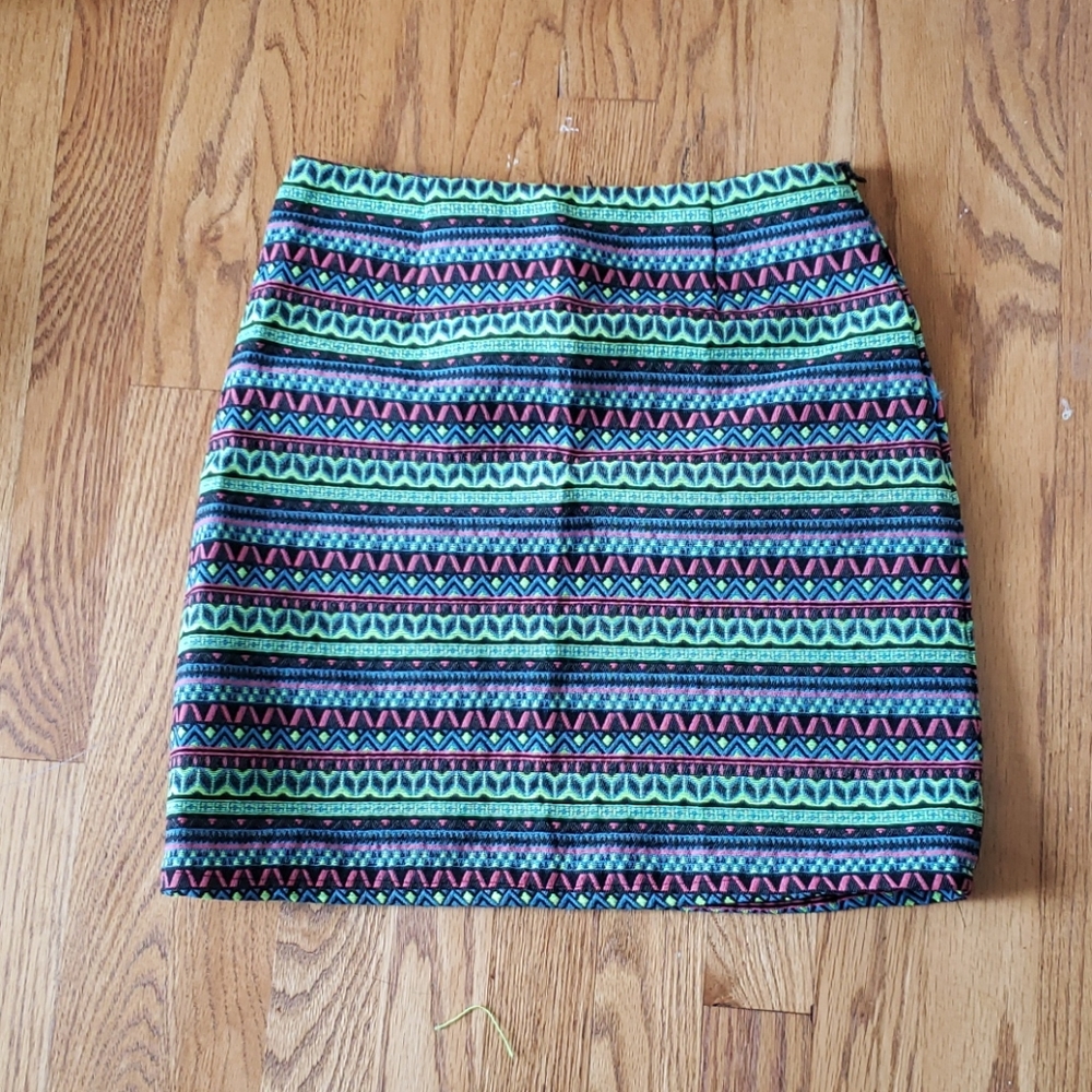 Patterned mini skirt